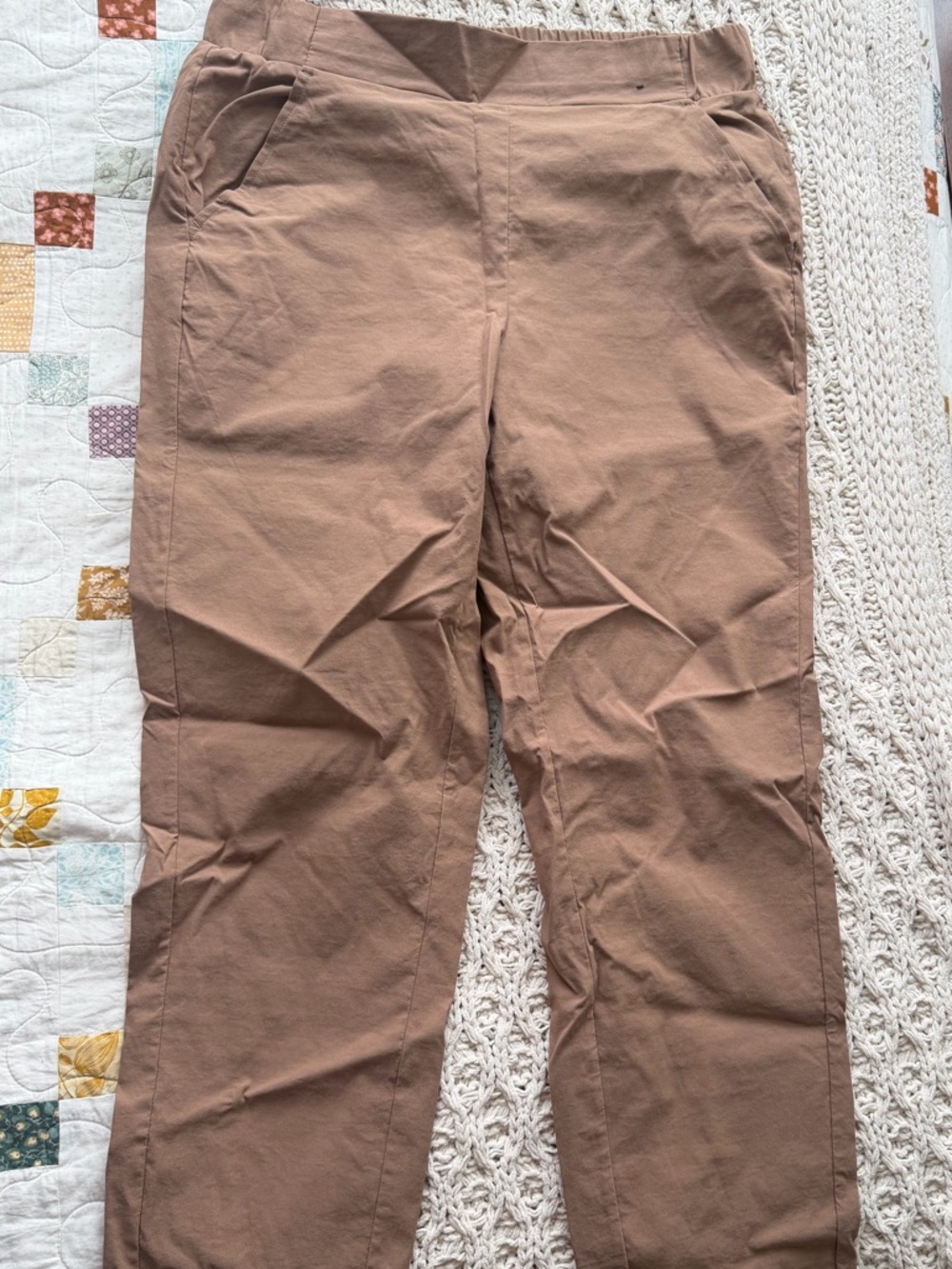 Casual Straight-Leg Pants in Brown